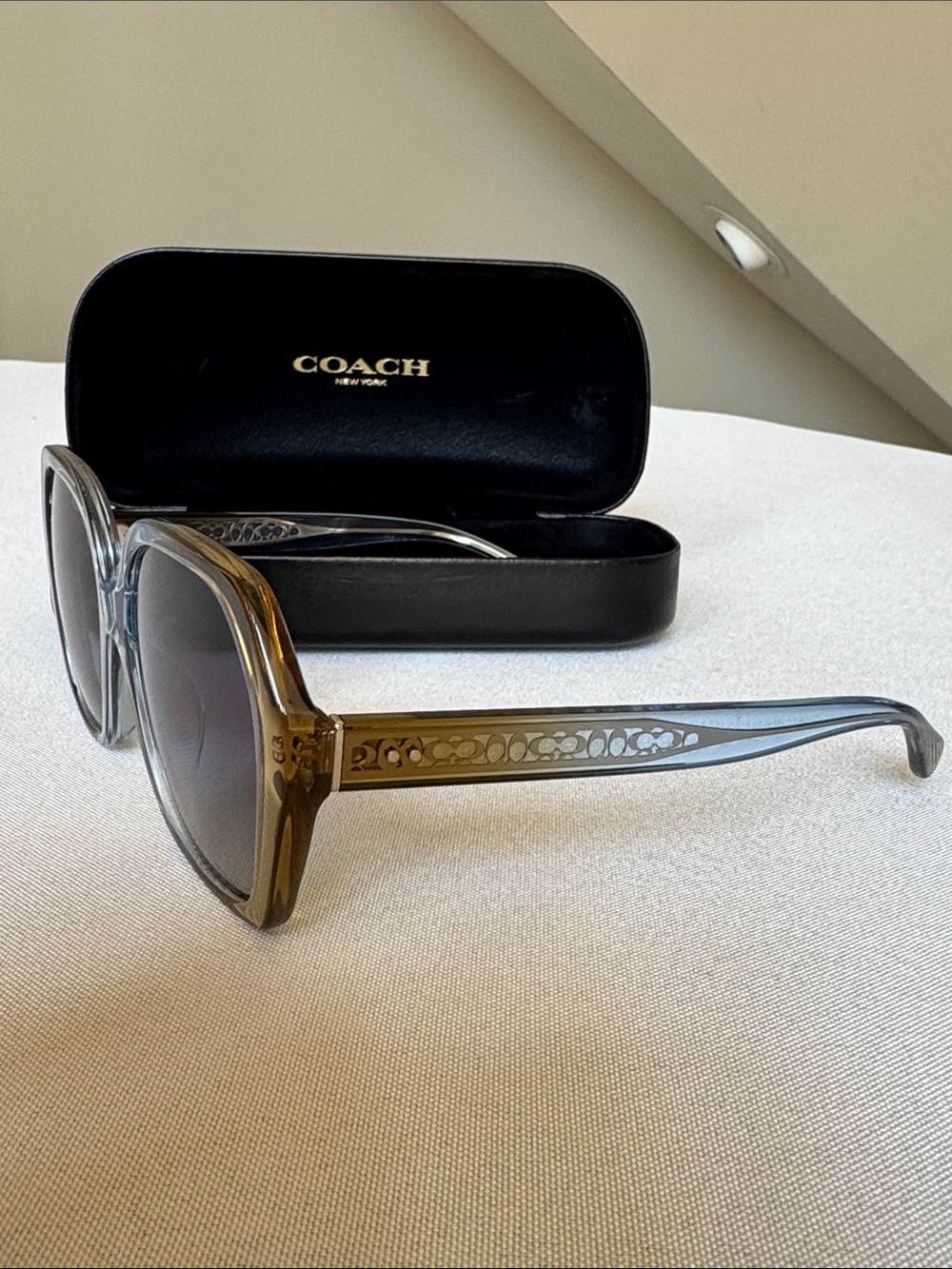 Coach Two-Tone Brown to Gray Ombre Logo-Trim Sunglasses - Picture 1 of 3
